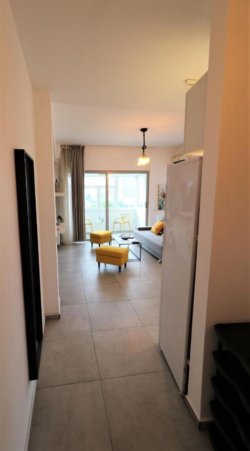 בוקרשט Serenity Heights Apartment: A Panoramic Haven Near Old Town - Free Minibar מראה חיצוני תמונה